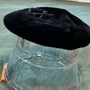 Spree of New York Black Velvet Beret Union Made
